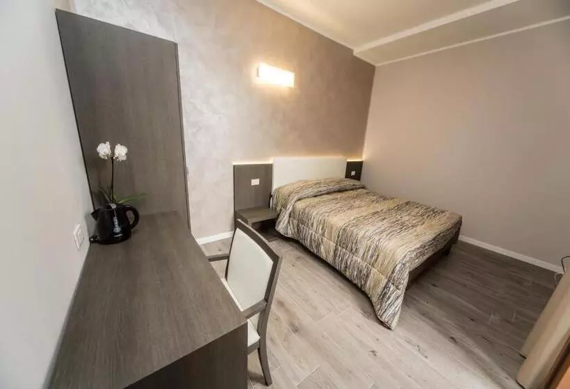 B&b Corte Sul Naviglio Cin I T 0 1 5 0 7 0 C 1 3 X U I L Q C V