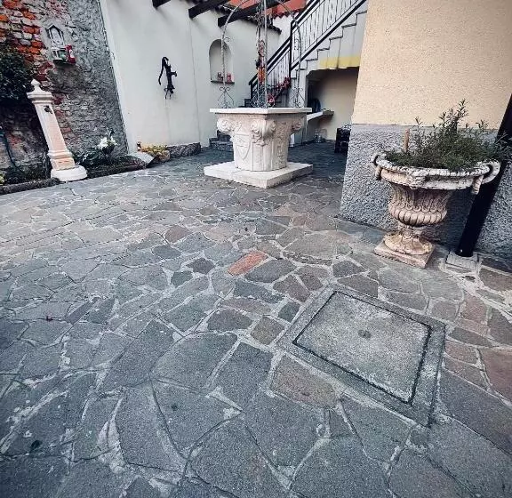 B&b Corte Sul Naviglio Cin I T 0 1 5 0 7 0 C 1 3 X U I L Q C V