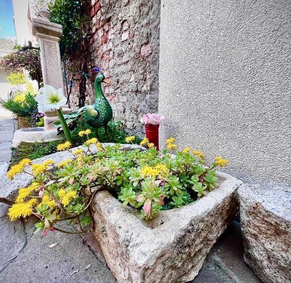 B&b Corte Sul Naviglio Cin I T 0 1 5 0 7 0 C 1 3 X U I L Q C V