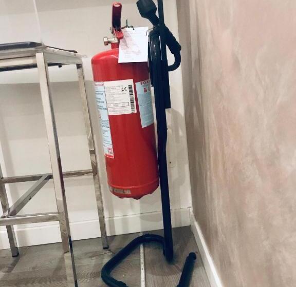 B&b Corte Sul Naviglio Cin I T 0 1 5 0 7 0 C 1 3 X U I L Q C V