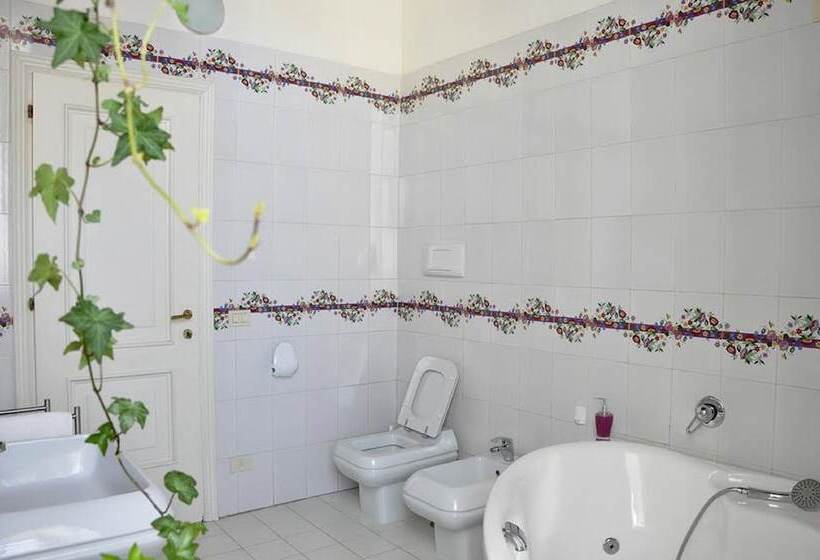 تختخواب و صبحانه La Darsena