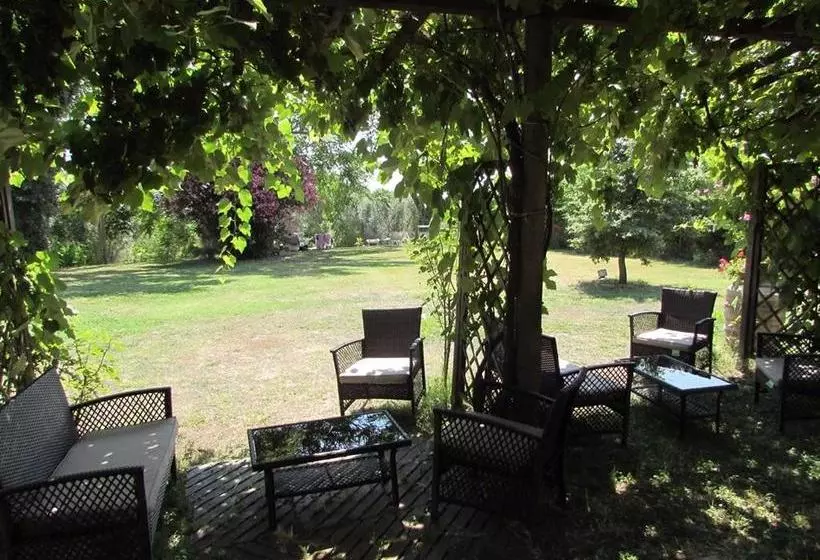 Aamiaismajoitus (B&B) Residenza Santa Maria In Borraccia