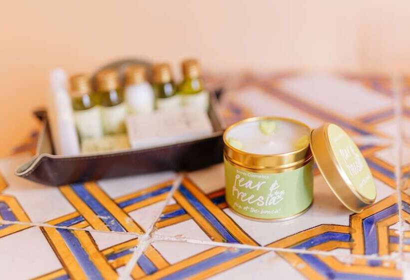 تختخواب و صبحانه Villa La Bianca