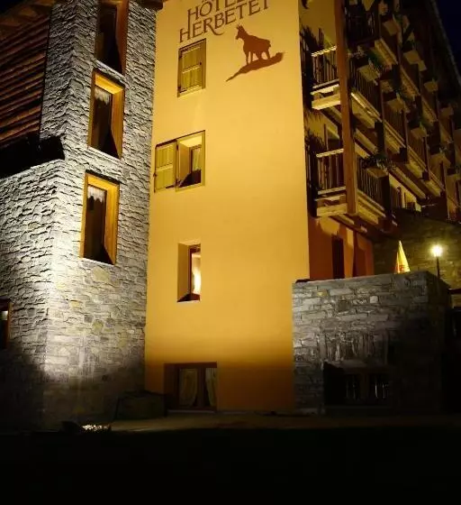 Hotelli Albergo Herbetet