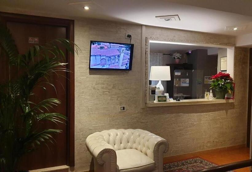 هتل Albergo La Svolta