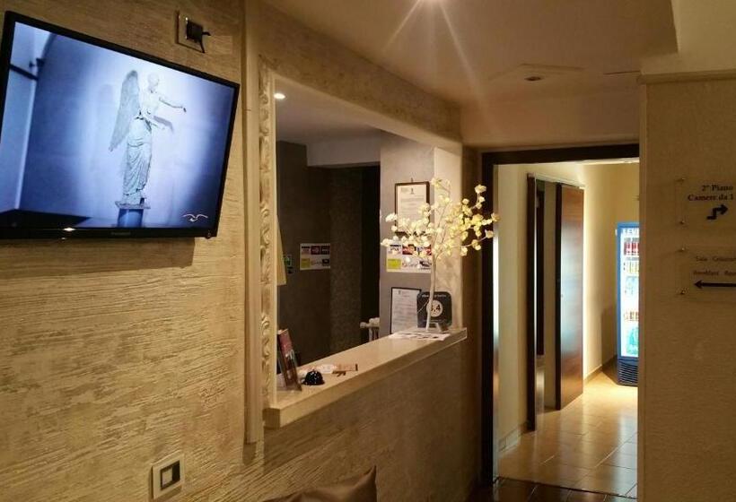 هتل Albergo La Svolta