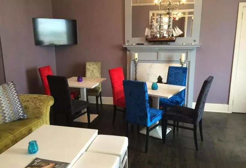 ホテル Coast Lodge