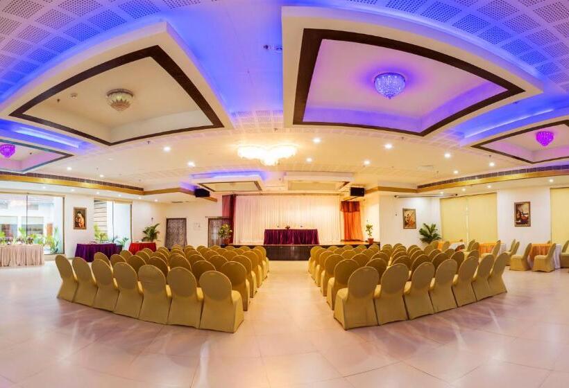 Hill Palace Hotel & Spa