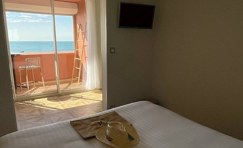 هتل Hôtel La Grande Conque