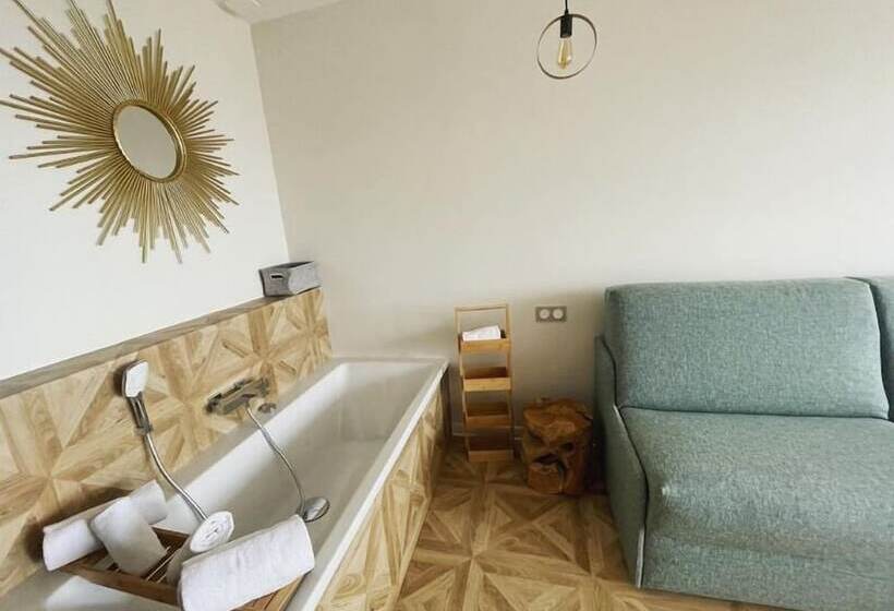 هتل Hôtel La Grande Conque