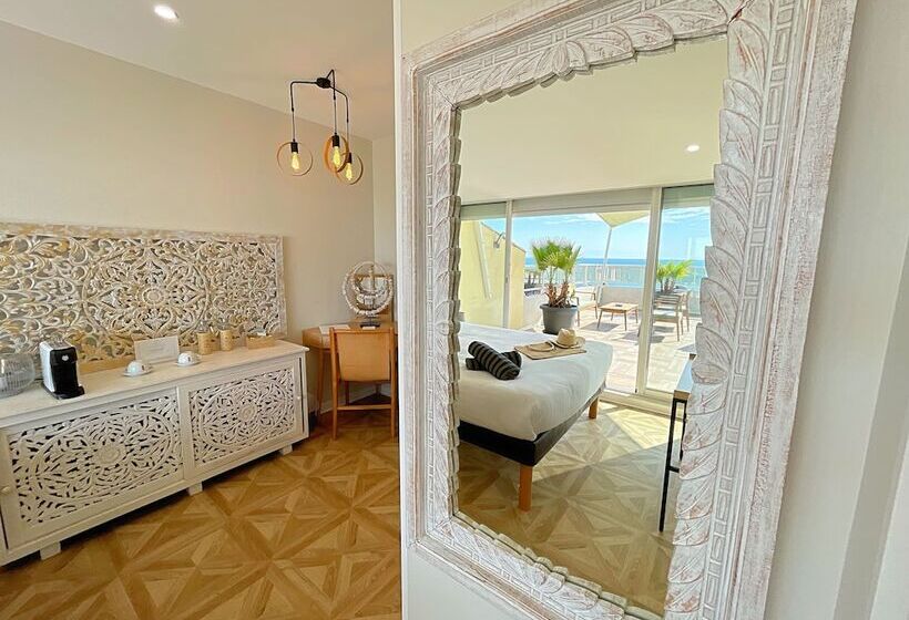 هتل Hôtel La Grande Conque