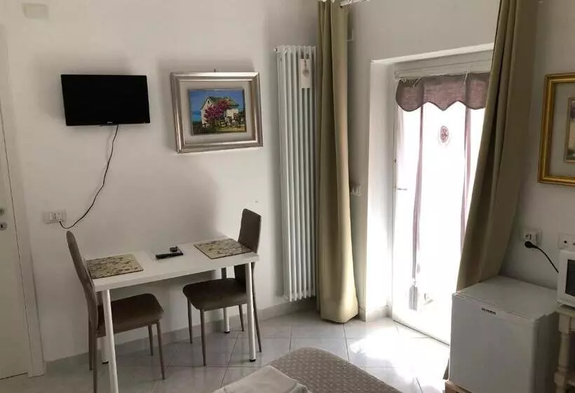 ベッドアンドブレックファースト Rosmarino