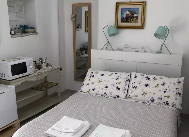 ベッドアンドブレックファースト Rosmarino