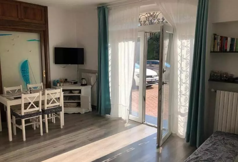 ベッドアンドブレックファースト Rosmarino