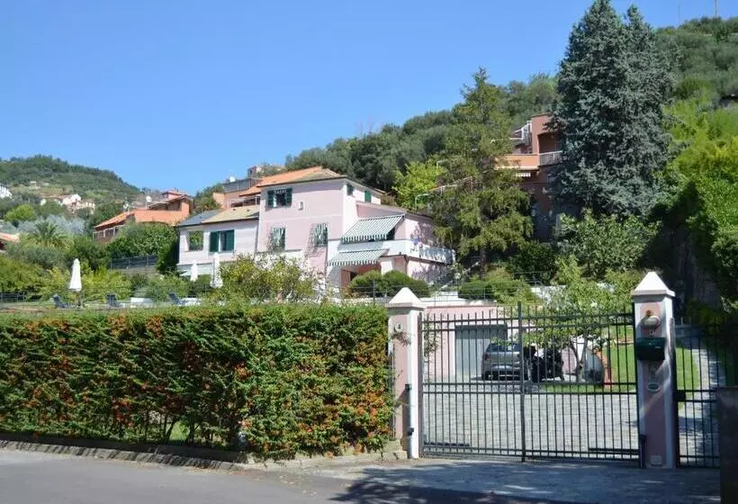 ベッドアンドブレックファースト Rosmarino