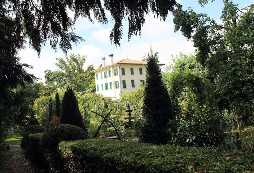 Bed and Breakfast Villa Leonati