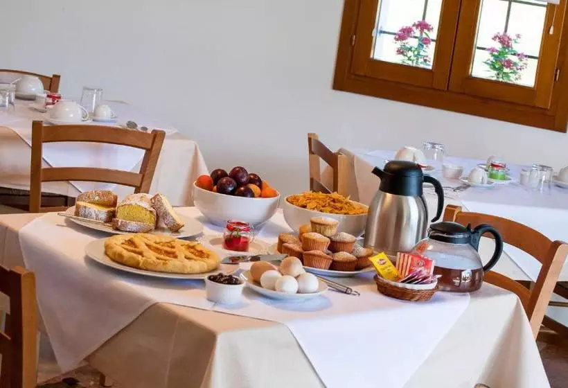 Aamiaismajoitus (B&B) Agriturismo Crocerone