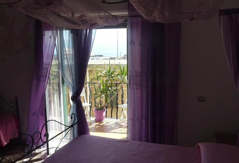 مبيت وإفطار Messina Break