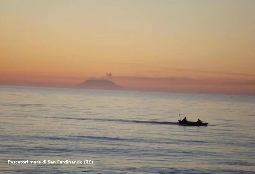 ベッドアンドブレックファースト Rosa Di Mare