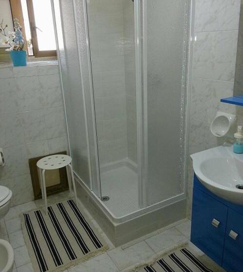 住宿加早餐  The Artists