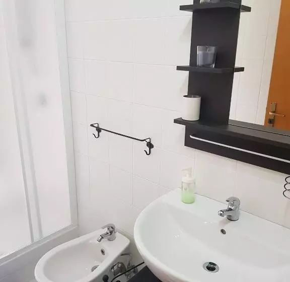 Aamiaismajoitus (B&B) The Artists