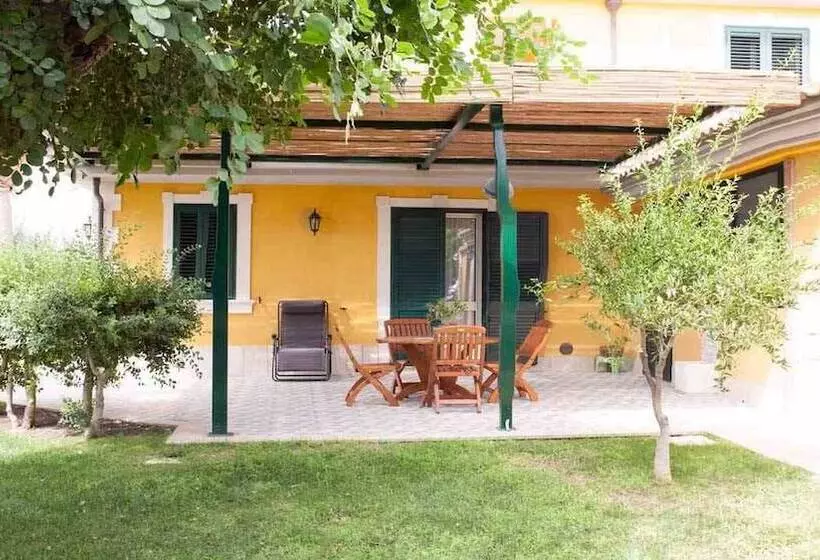 Aamiaismajoitus (B&B) Valleforno Country House Di Charme