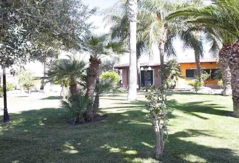 Aamiaismajoitus (B&B) Valleforno Country House Di Charme