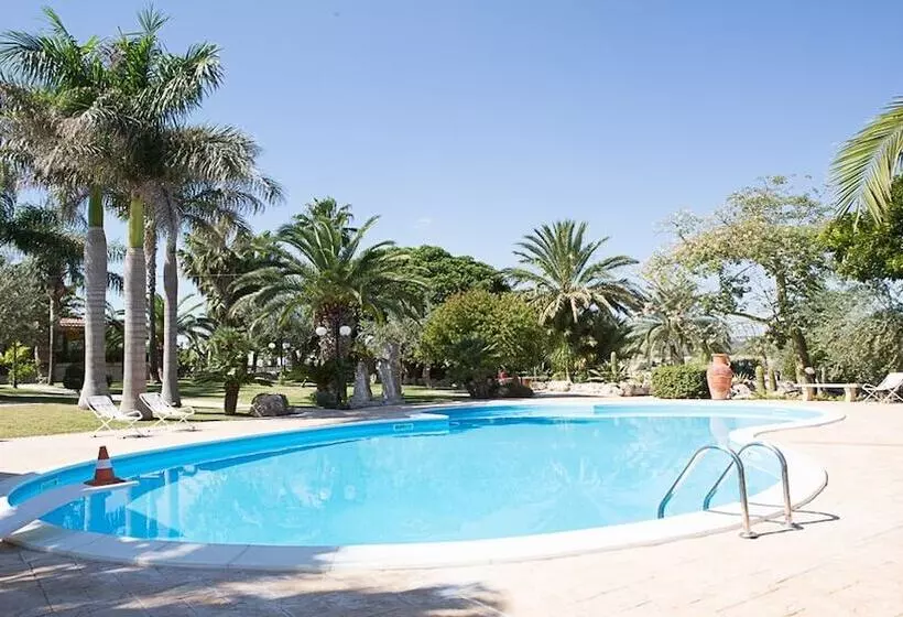 Aamiaismajoitus (B&B) Valleforno Country House Di Charme