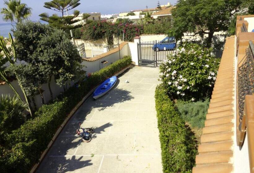 تختخواب و صبحانه Villa Maricla