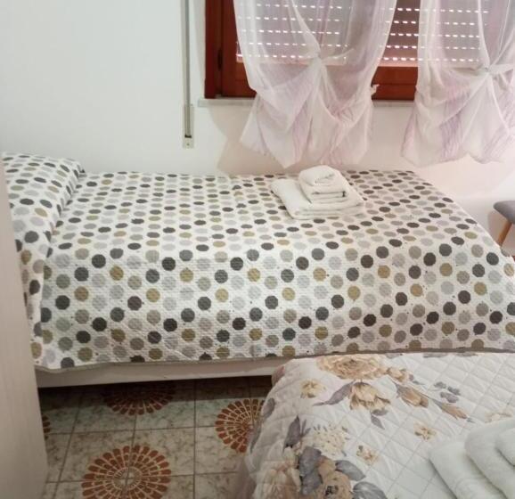 تختخواب و صبحانه Villa Maricla