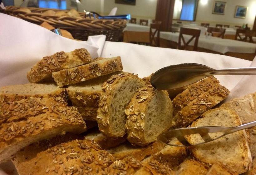 בית מלון כפרי Brennero E Varsavia