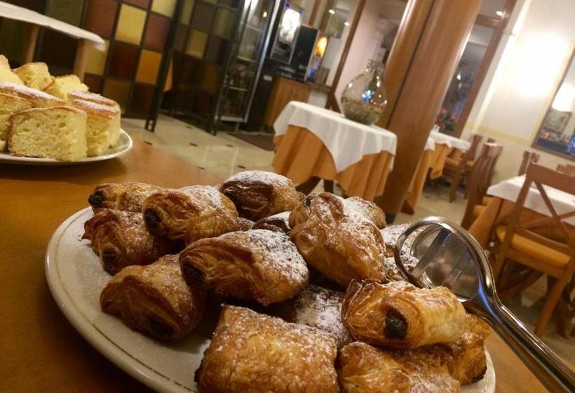 בית מלון כפרי Brennero E Varsavia