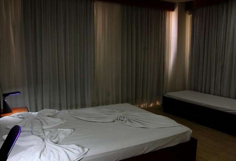 هتل Geneviee Palace