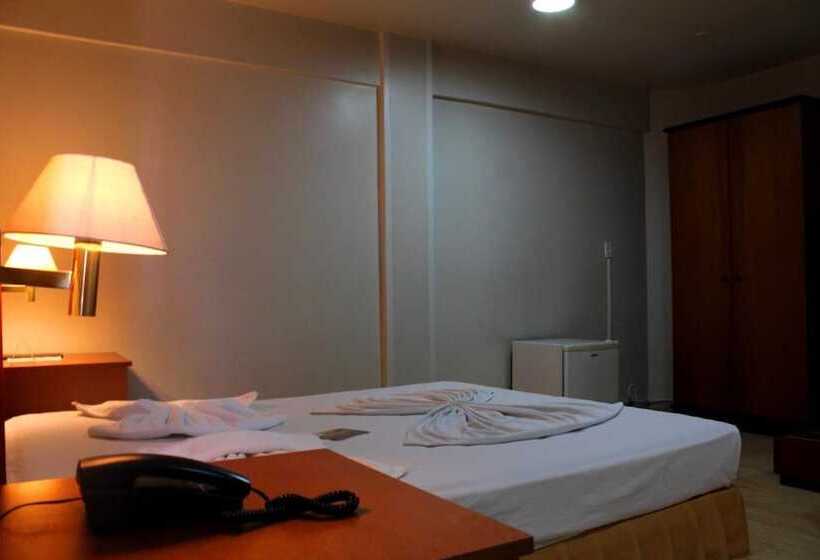 هتل Geneviee Palace