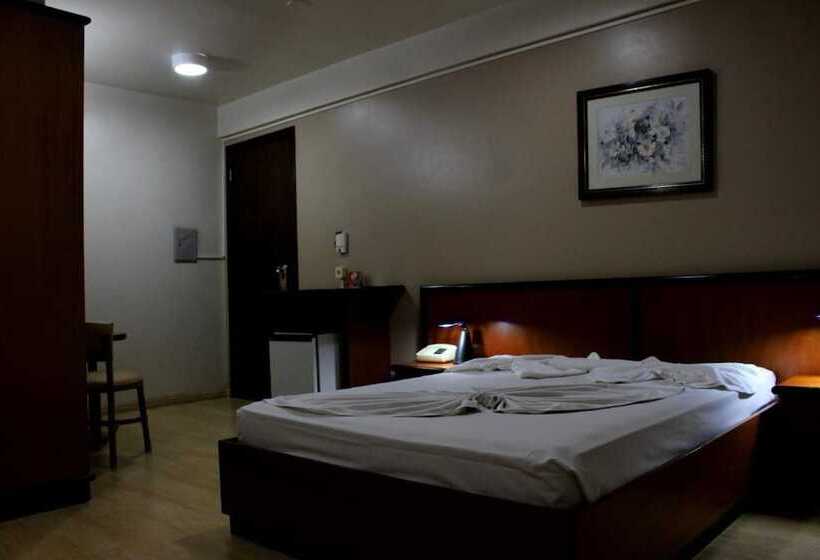 هتل Geneviee Palace