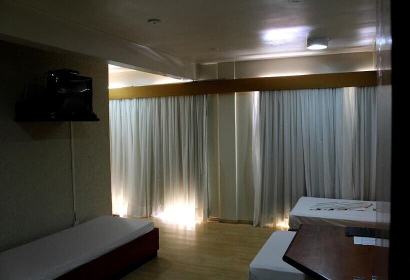 هتل Geneviee Palace