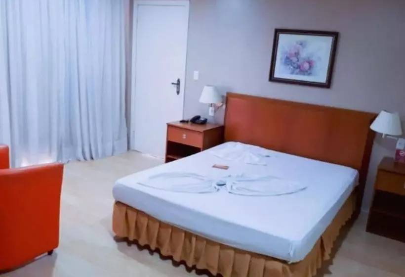 ホテル Geneviee Palace