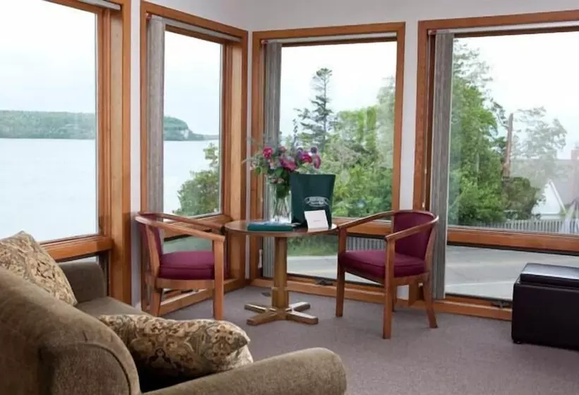 ホテル Pine Grove Resort