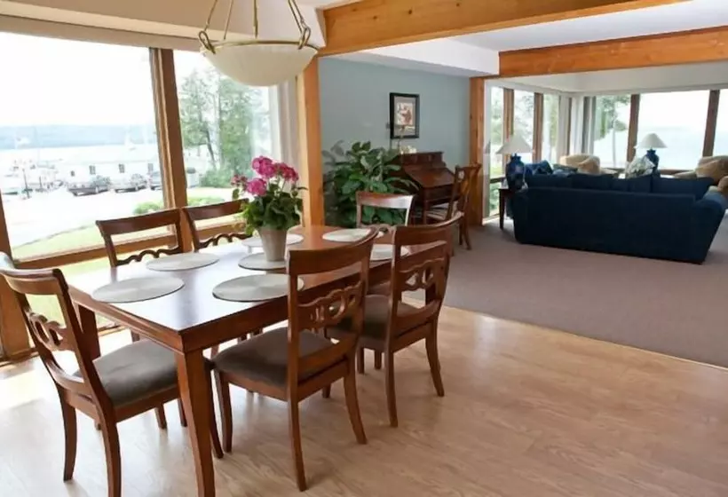 ホテル Pine Grove Resort