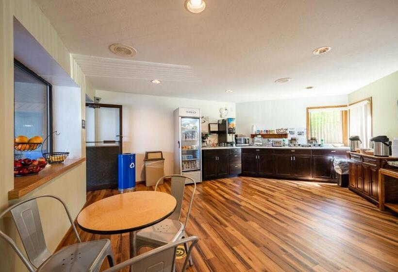 ホテル Pine Grove Resort