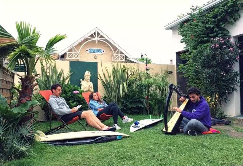 Villa Zenith Hostel La Surf House