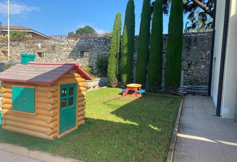 הוסטל Residence Delle Tre Corone