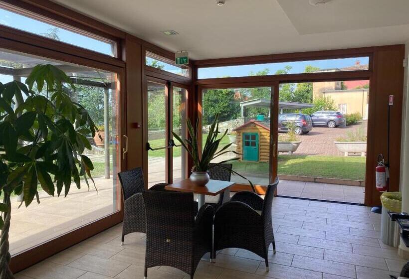 הוסטל Residence Delle Tre Corone