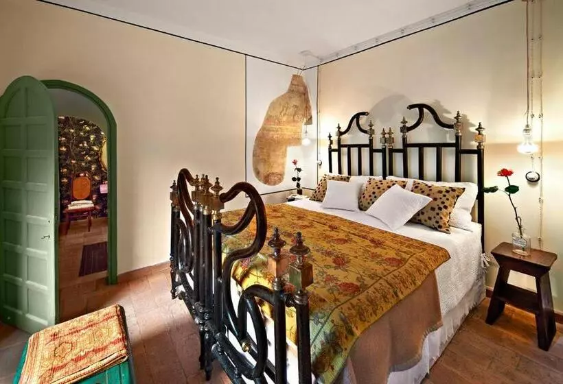 Aamiaismajoitus (B&B) Corte Della Maesta Antica Residenza