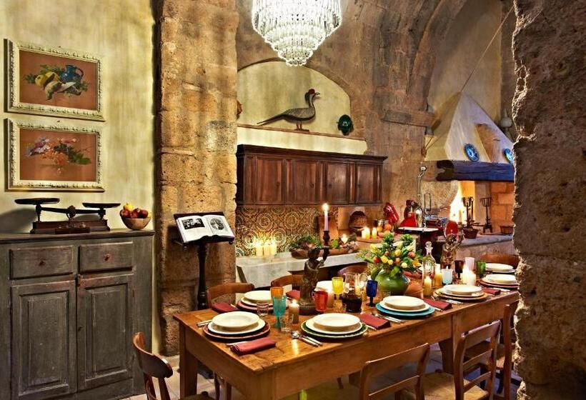 צימר Corte Della Maesta Antica Residenza