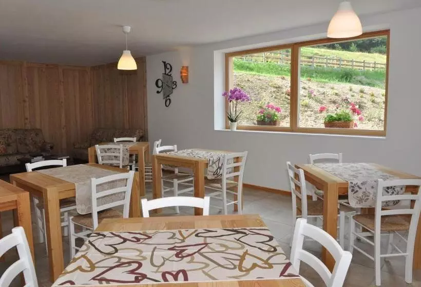 Aamiaismajoitus (B&B) Garnì Dal Mozat