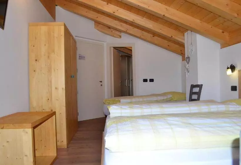 Aamiaismajoitus (B&B) Garnì Dal Mozat