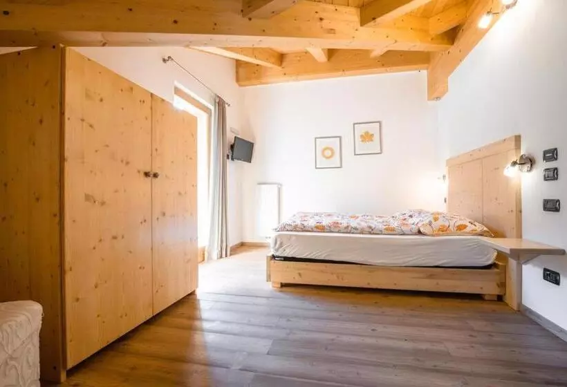 Aamiaismajoitus (B&B) Garnì Dal Mozat