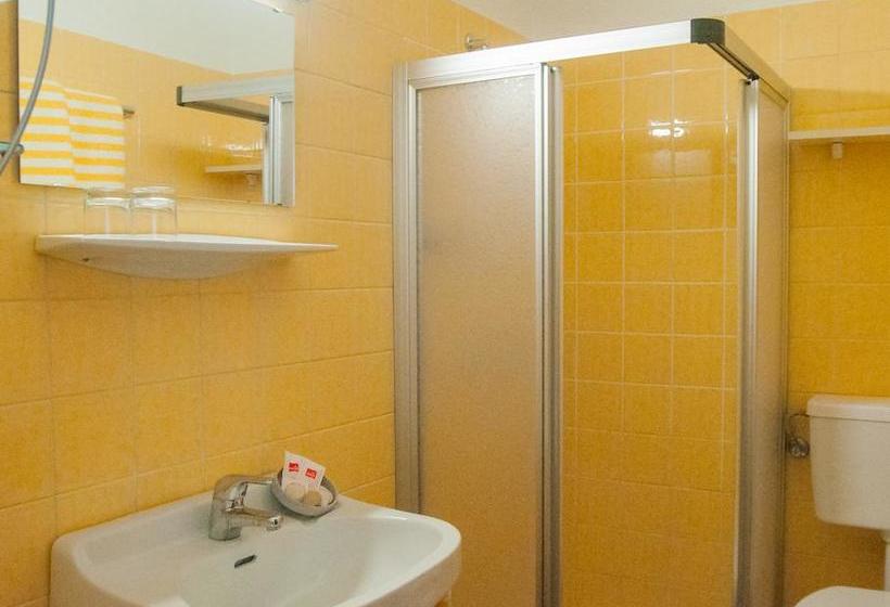 مبيت وإفطار Gästehaus Ringbauer