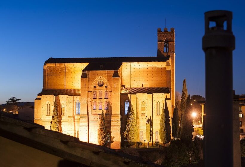 تختخواب و صبحانه Il Battistero Siena Residenza D'epoca